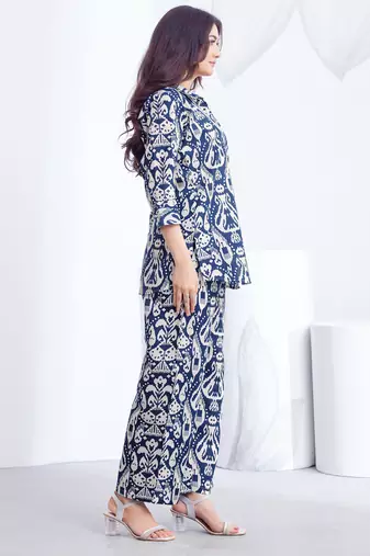 Blue floral printed rayon 2-pieces co-ord sets for women