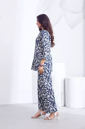 Blue floral printed rayon 2-pieces co-ord sets for women