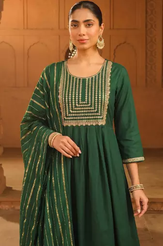 Green viscose silk blend embroidered kurta pant set