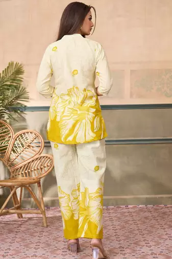 Cream yellow printed rayon 2-pieces co-ord sets for women
