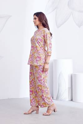 Pink printed rayon 2-pieces co-ord sets for women 4