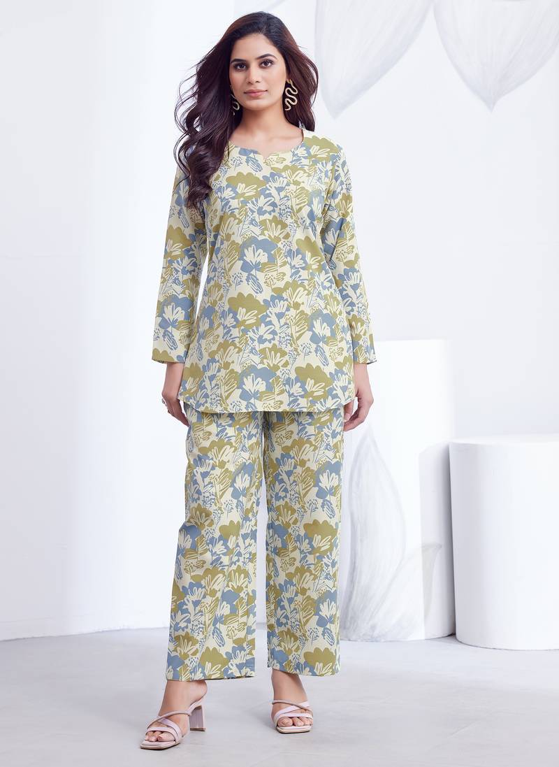 Sky printed rayon 2-pieces co-ord sets for women