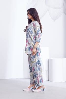 Cream printed rayon 2-pieces co-ord sets for women 4