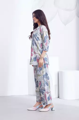 Cream printed rayon 2-pieces co-ord sets for women