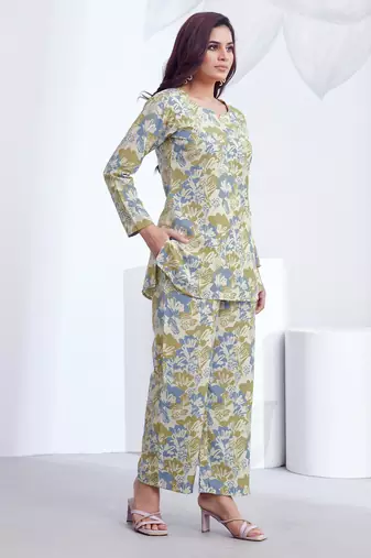 Sky printed rayon 2-pieces co-ord sets for women