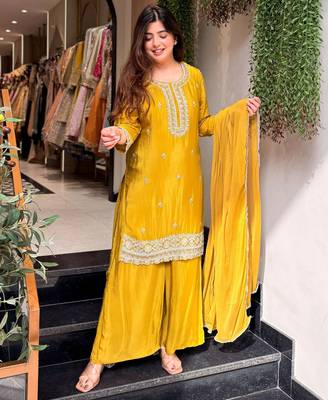 Yellow pure kajo silk blend suit set with nazmin dupatta 4