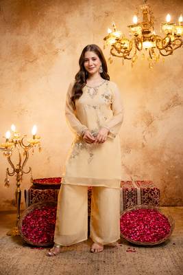 Yellow embroidered kurta palazzo set with dupatta 2