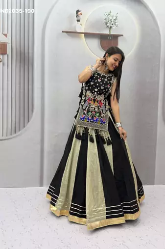 black silk blend plain thread work circular lehenga Lehenga Choli for Navratri