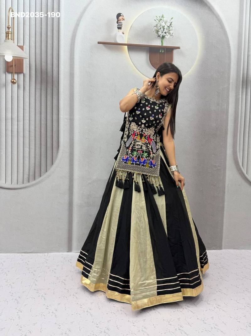 black silk blend plain thread work circular lehenga Lehenga Choli for Navratri