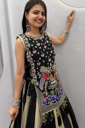 black silk blend plain thread work circular lehenga Lehenga Choli for Navratri
