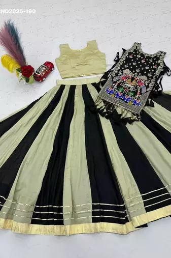 black silk blend plain thread work circular lehenga Lehenga Choli for Navratri