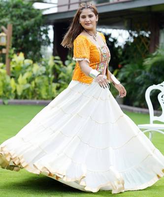 white silk blend plain mirror work circular lehenga Lehenga Choli for Navratri 4