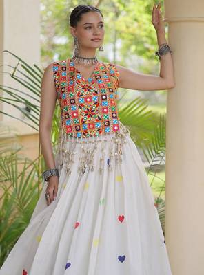 Navratri White Cotton Poly Embroidered Lehenga Choli 3