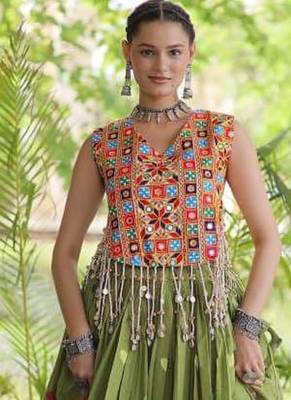 Navratri Green Cotton Poly Embroidered Lehenga Choli 4
