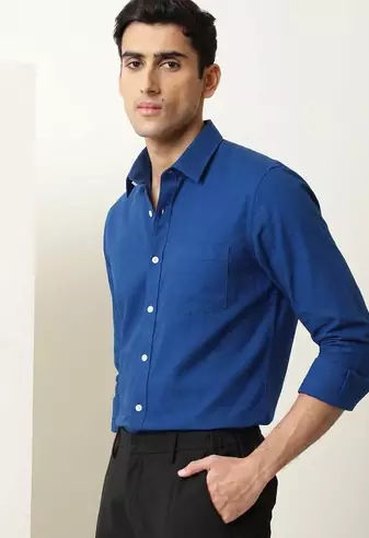 Men's Plain Royal Blue Spread Collar Cotton Blended Casual Wear Shirt