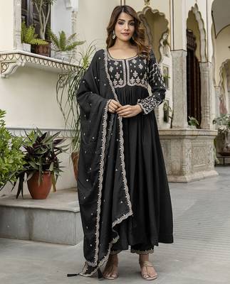 Black silk blend embroidery anarkali kurta pant set with dupatta 1