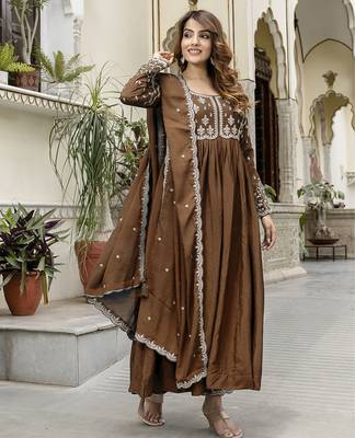 Brown silk blend embroidery anarkali kurta pant set with dupatta 3