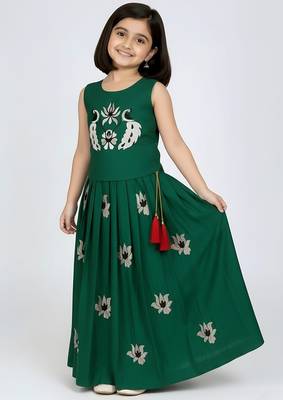Green south indian embrodairy pattu pavadai silk blend readymade lehenga choli dress for kids 3