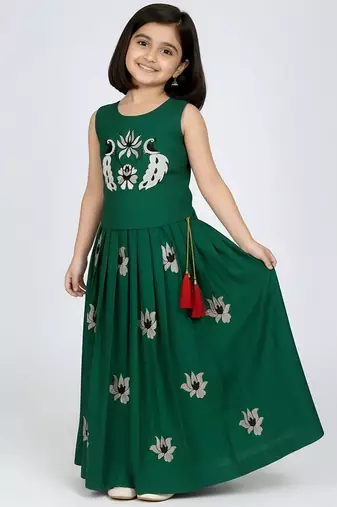 Green south indian embrodairy pattu pavadai silk blend readymade lehenga choli dress for kids