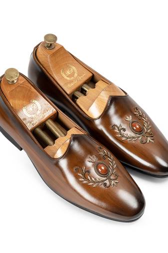 Tan brown solid leather slipons