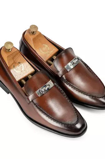 Tan brown solid leather slipons