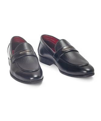Black synthetic textured slipons 3