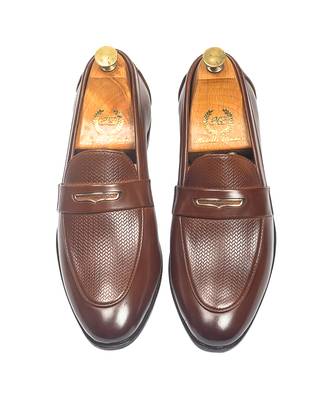 Chocolate brown synthetic textured slipons 5