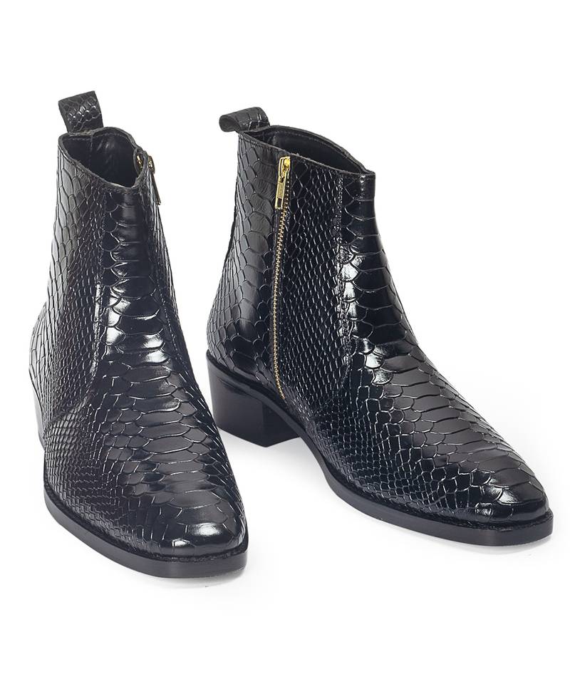 Black serpente leather boots