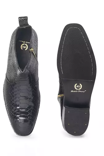 Black serpente leather boots