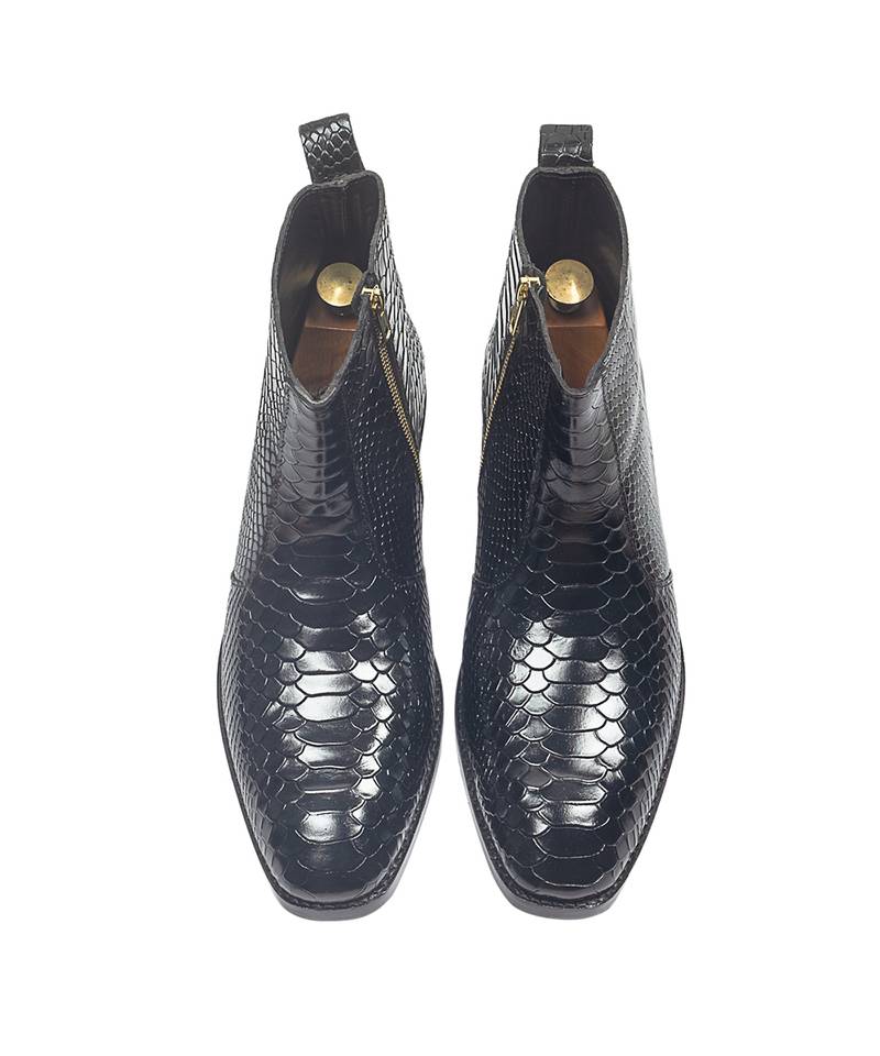 Black serpente leather boots