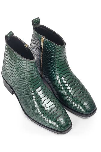Green serpente leather boots