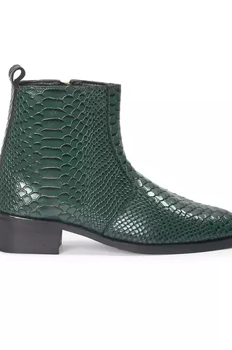Green serpente leather boots