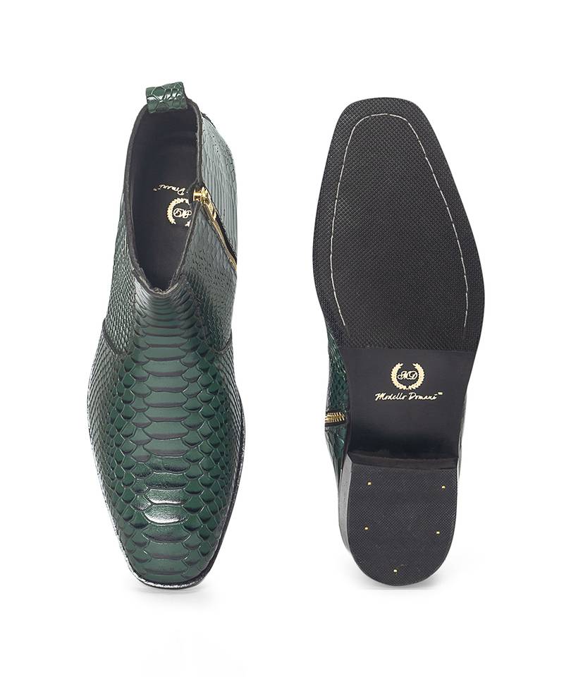 Green serpente leather boots