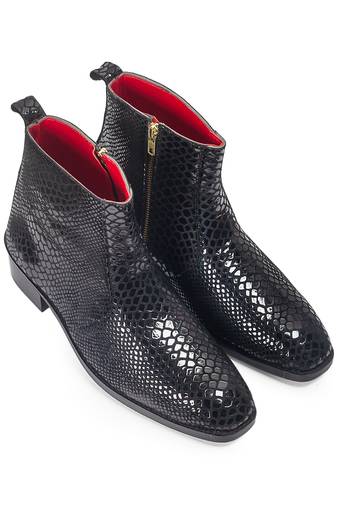 Black suede leather boots