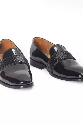 Black patent embelished leather slipons