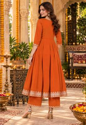 Women's elegant roman silk front-cut anarkali kurti set with organza dupatta 3
