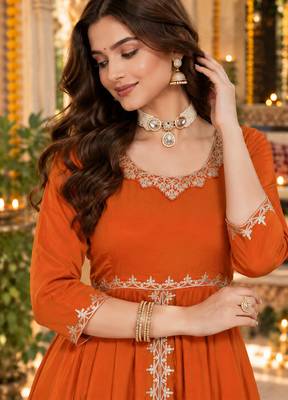 Women's elegant roman silk front-cut anarkali kurti set with organza dupatta 4