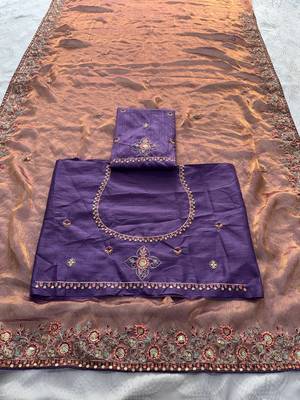 Woven design dual-tone party wear saree with cutwork embroidery detailing 4