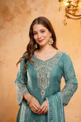 Blue embroidered kurta with ghaghra palazzo & dupatta set 2