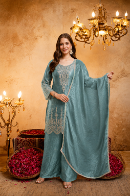 Blue embroidered kurta with ghaghra palazzo & dupatta set 4
