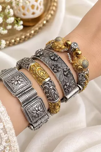 Oxidized Vintage Dual Tone Bangle Set of 4pc, Indian Kada Bracelet, Tribal Boho Jewelry