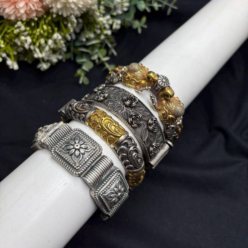 Oxidized Vintage Dual Tone Bangle Set of 4pc, Indian Kada Bracelet, Tribal Boho Jewelry