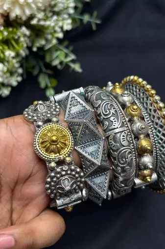 Dual tone And antique kada bangle combo Stack 5 pc