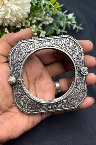 Antique square kada set of 5 pc, vintage handmade bangle kada stack