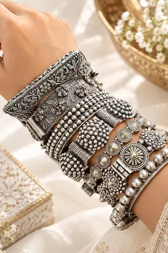 Set of 7pc Vintage Oxidized Silver Brass Kada Bangles