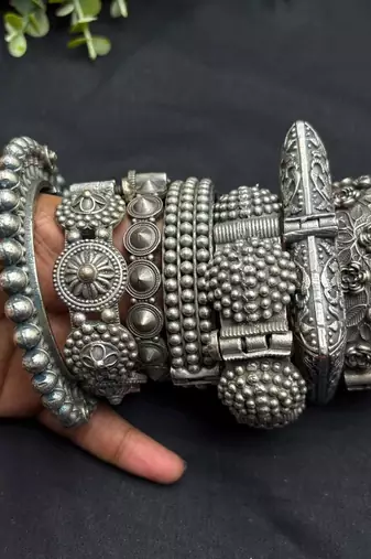 Set of 7pc Vintage Oxidized Silver Brass Kada Bangles