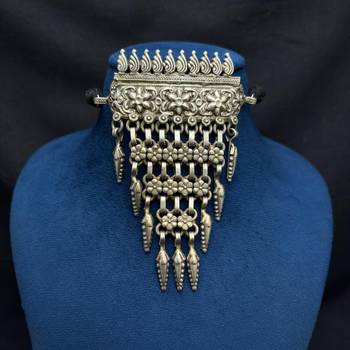 Handmade Chitai Work Torque Hasuli choker Necklace 3