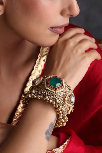 Gold plated emerald green polki cuff bangle