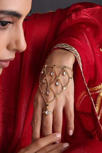 Gold plated polki hathphool