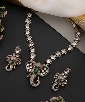 Gold plated emerald green polki pendant necklace set 2